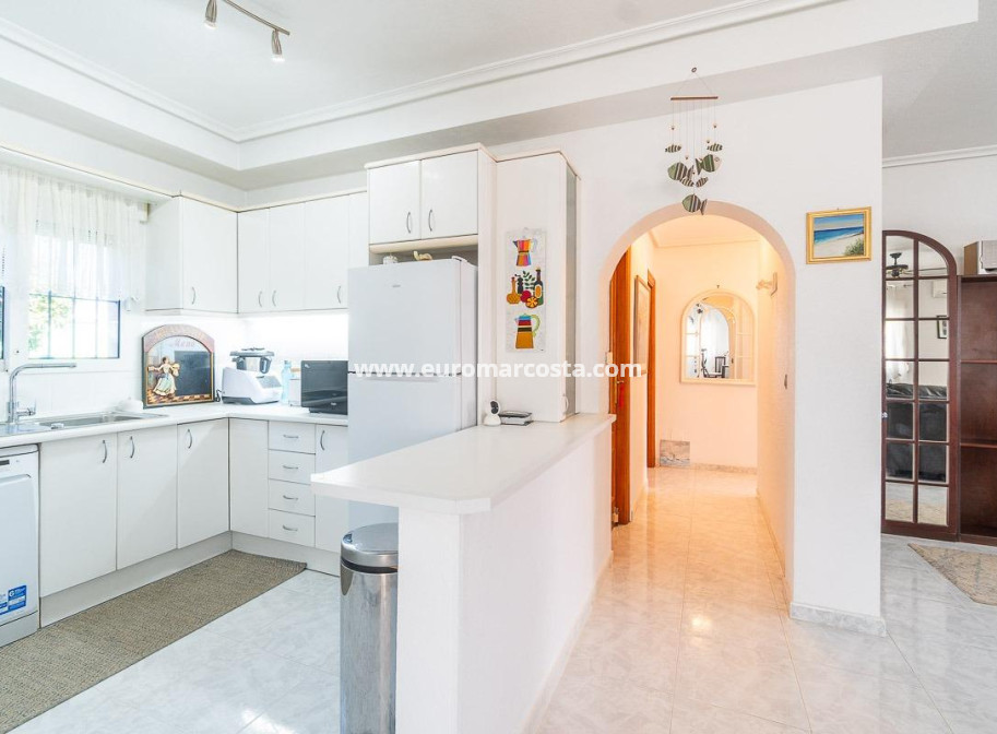 Sale - Villa - Orihuela Costa