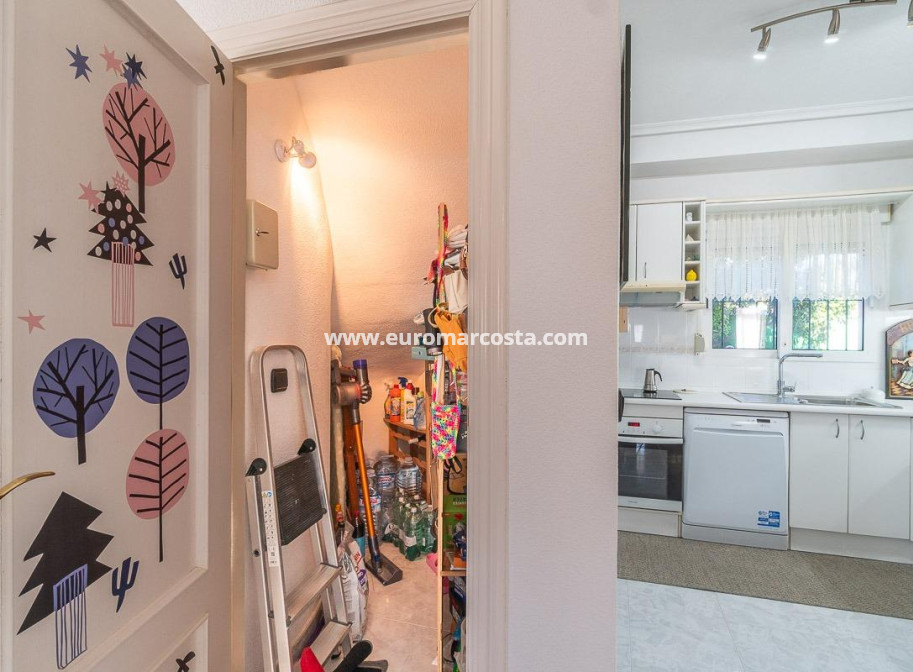 Sale - Villa - Orihuela Costa
