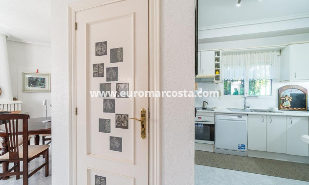 Sale - Villa - Orihuela Costa