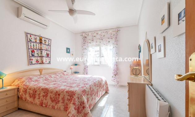 Sale - Villa - Orihuela Costa