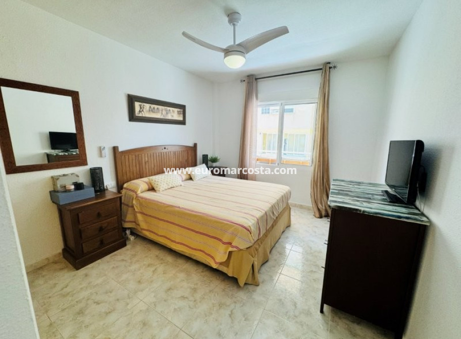 Sale - Apartment / flat - La Mata
