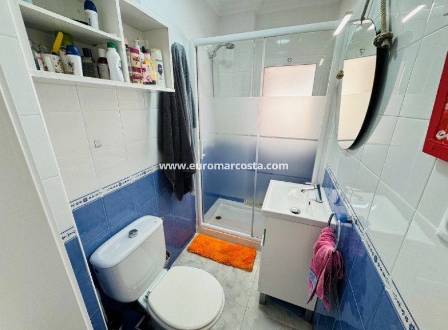 Sale - Apartment / flat - La Mata