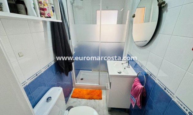 Sale - Apartment / flat - La Mata