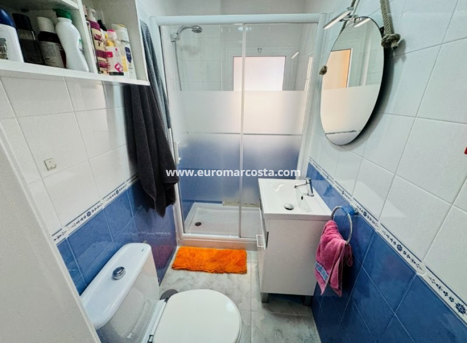 Sale - Apartment / flat - La Mata