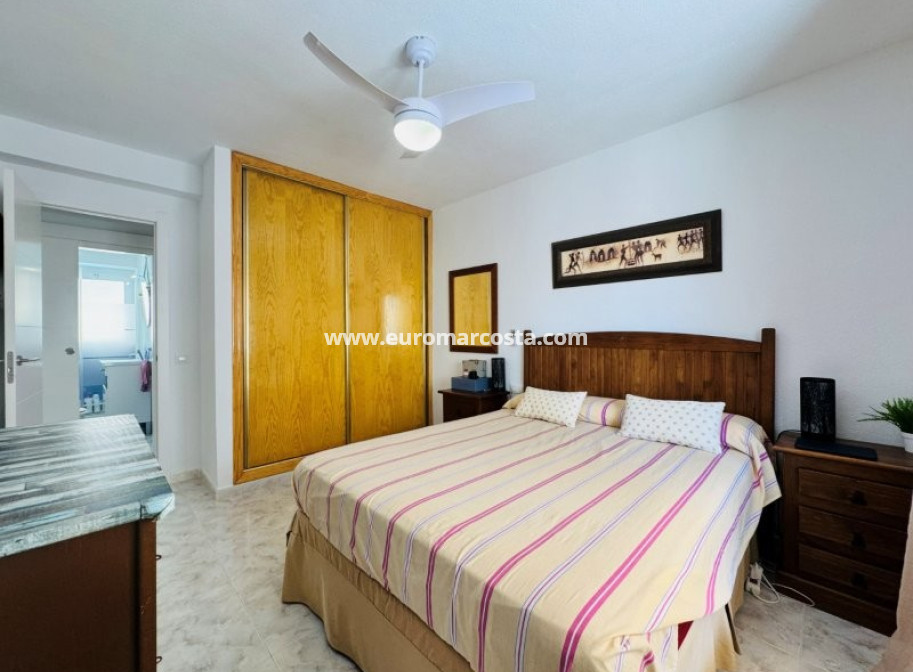 Sale - Apartment / flat - La Mata