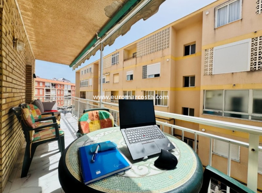 Sale - Apartment / flat - La Mata