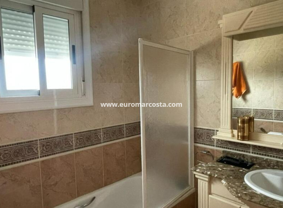 Venta - Detached Villa - Daya Vieja
