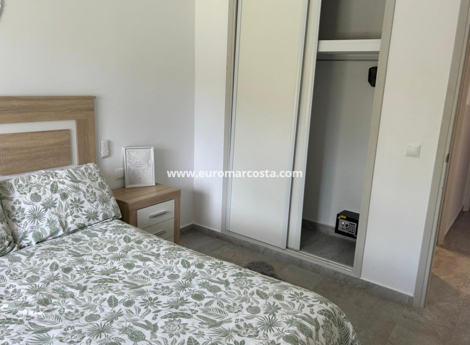 Objekte zum Wiederverkauf - Wohnung - Orihuela Costa