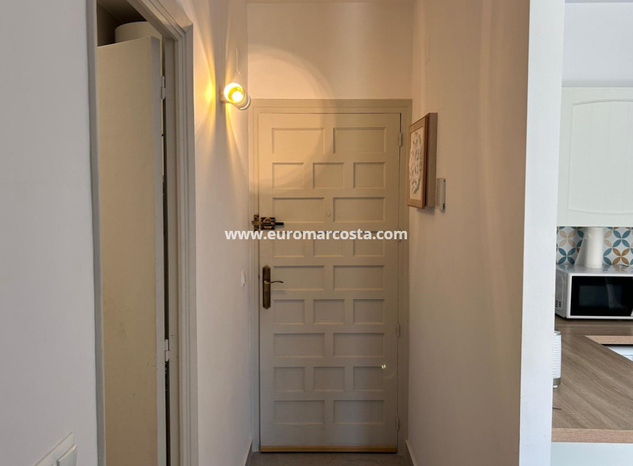 Objekte zum Wiederverkauf - Wohnung - Orihuela Costa