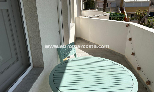 Objekte zum Wiederverkauf - Wohnung - Orihuela Costa