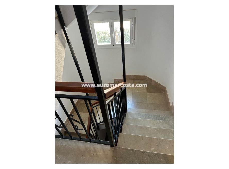 Objekte zum Wiederverkauf - Wohnung - Orihuela Costa