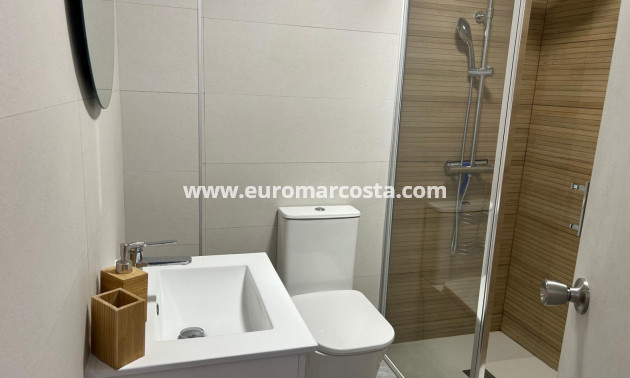 Objekte zum Wiederverkauf - Wohnung - Orihuela Costa