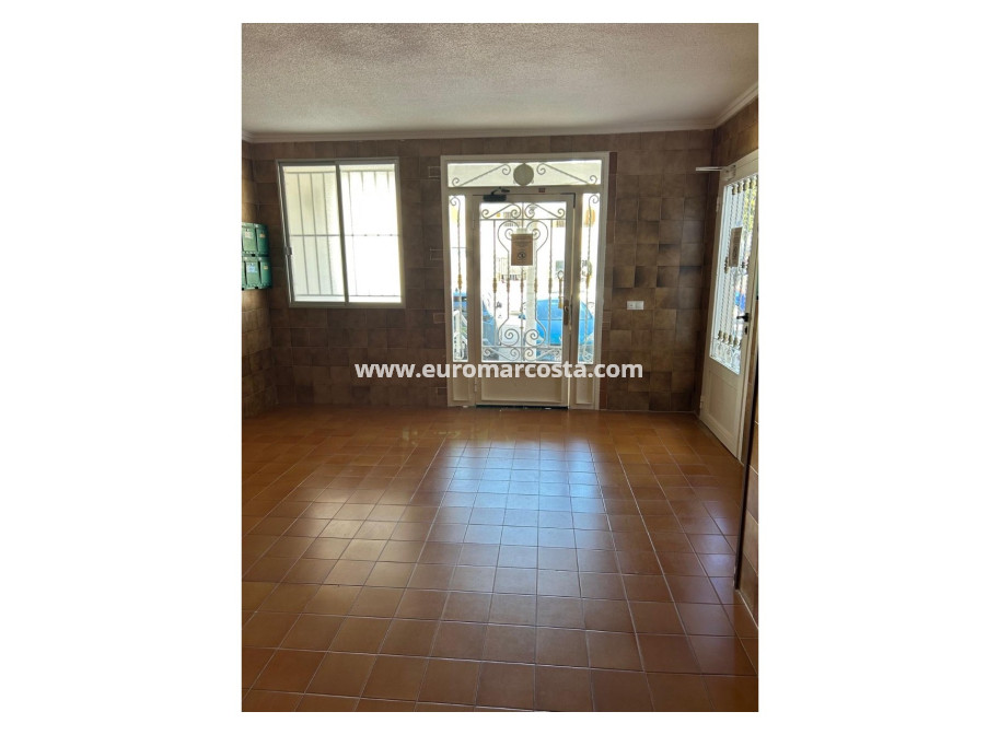 Objekte zum Wiederverkauf - Wohnung - Orihuela Costa