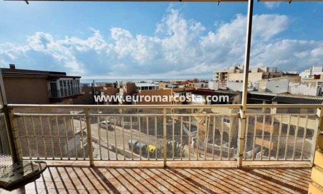 Sale - Apartment / flat - La Mata