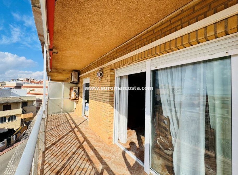 Sale - Apartment / flat - La Mata