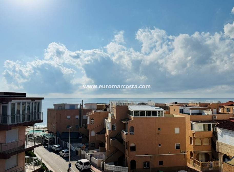 Sale - Apartment / flat - La Mata