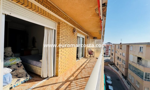 Sale - Apartment / flat - La Mata