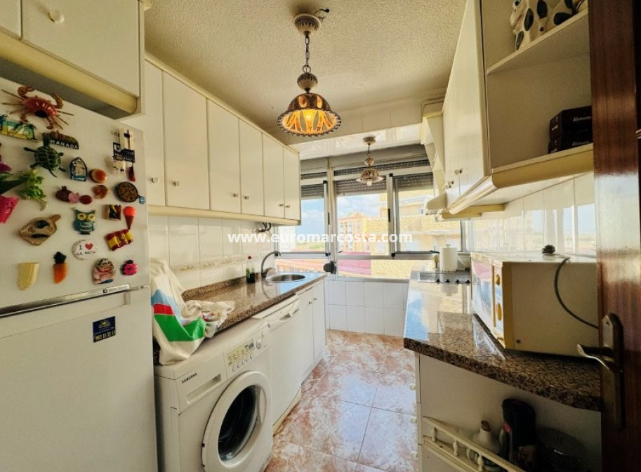 Sale - Apartment / flat - La Mata