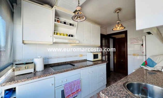 Sale - Apartment / flat - La Mata