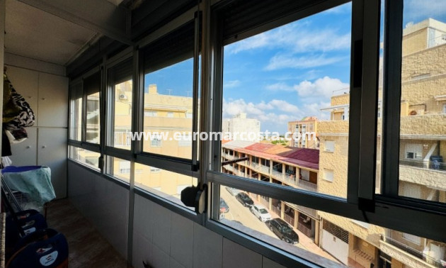 Sale - Apartment / flat - La Mata