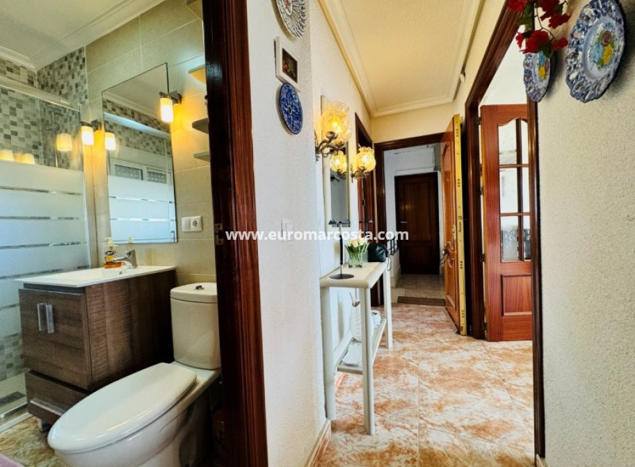 Sale - Apartment / flat - La Mata