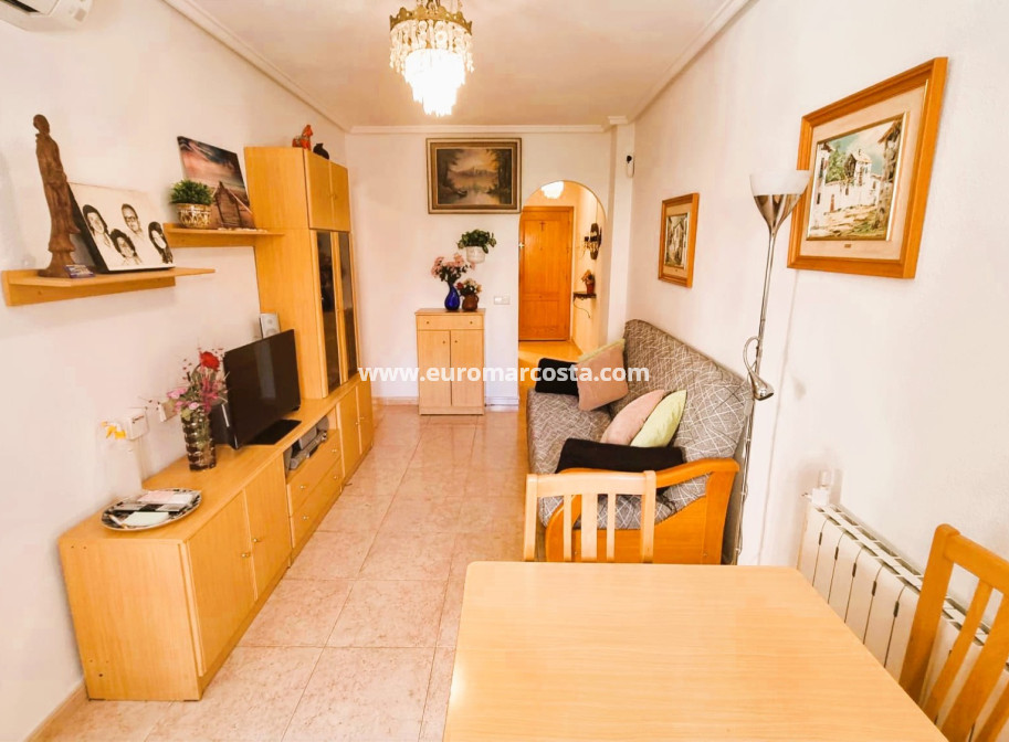 Objekte zum Wiederverkauf - Wohnung - Torrevieja Centro - Torrevieja