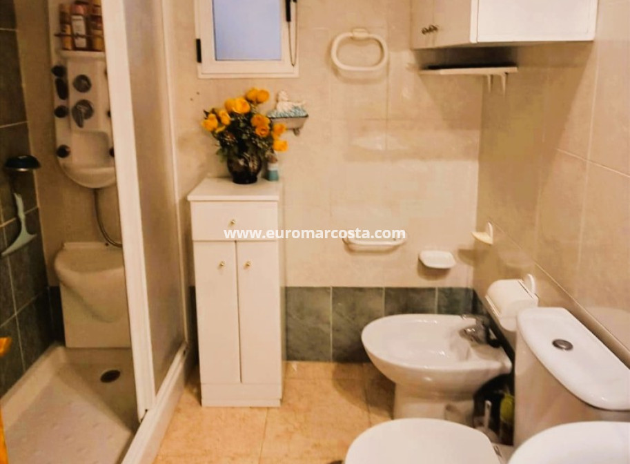 Objekte zum Wiederverkauf - Wohnung - Torrevieja Centro - Torrevieja