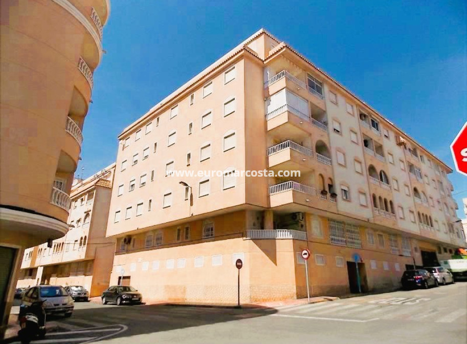 Objekte zum Wiederverkauf - Wohnung - Torrevieja Centro - Torrevieja