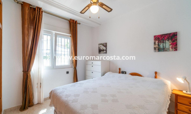 Venta - Chalet - Orihuela Costa