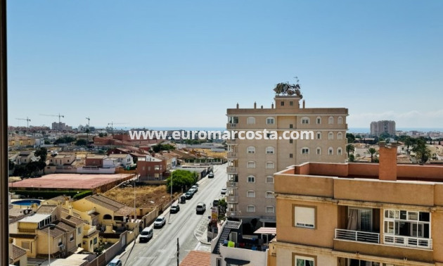 Objekte zum Wiederverkauf - Wohnung - Torrevieja - TORREVIEJA