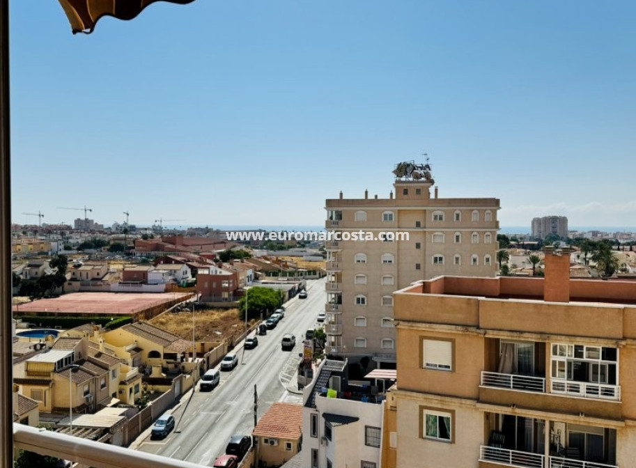 Objekte zum Wiederverkauf - Wohnung - Torrevieja - TORREVIEJA