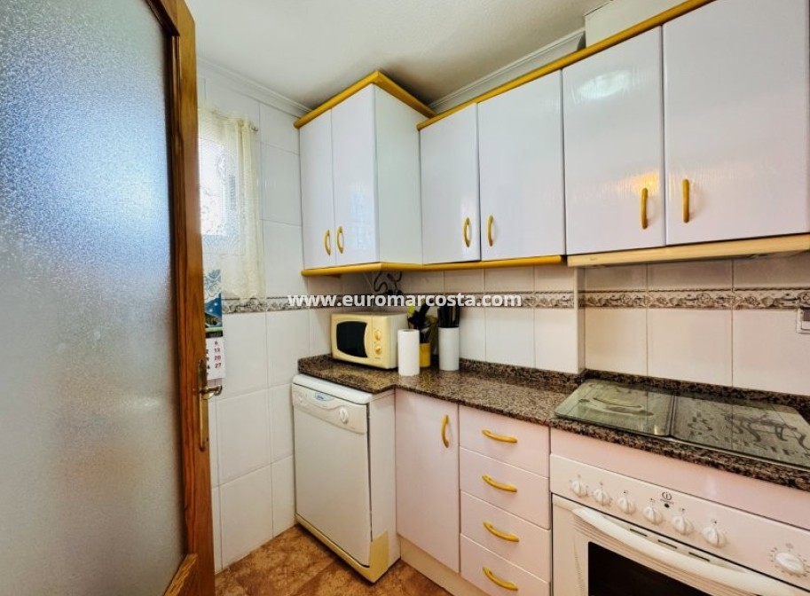 Objekte zum Wiederverkauf - Wohnung - Torrevieja - TORREVIEJA