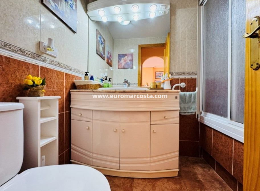 Objekte zum Wiederverkauf - Wohnung - Torrevieja - TORREVIEJA