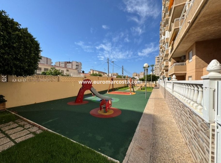 Objekte zum Wiederverkauf - Wohnung - Torrevieja - TORREVIEJA