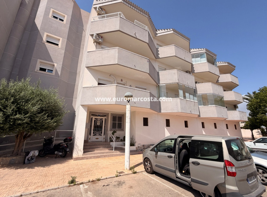 Objekte zum Wiederverkauf - Wohnung - Orihuela Costa