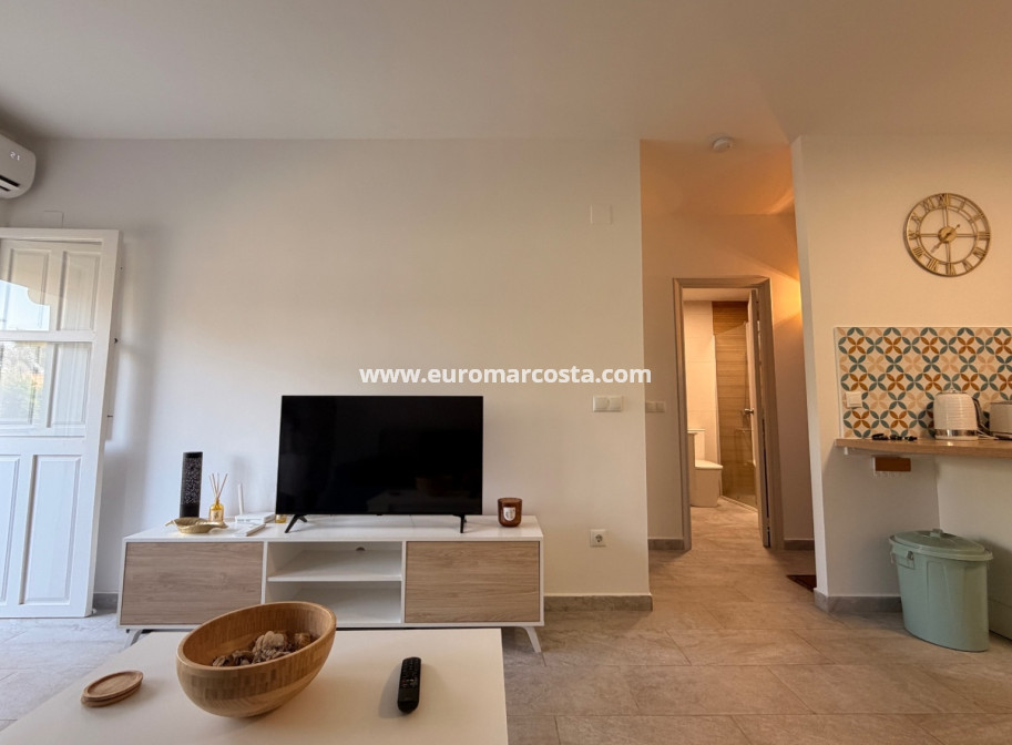 Objekte zum Wiederverkauf - Wohnung - Orihuela Costa