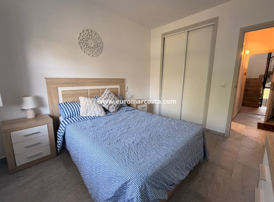 Objekte zum Wiederverkauf - Wohnung - Orihuela Costa