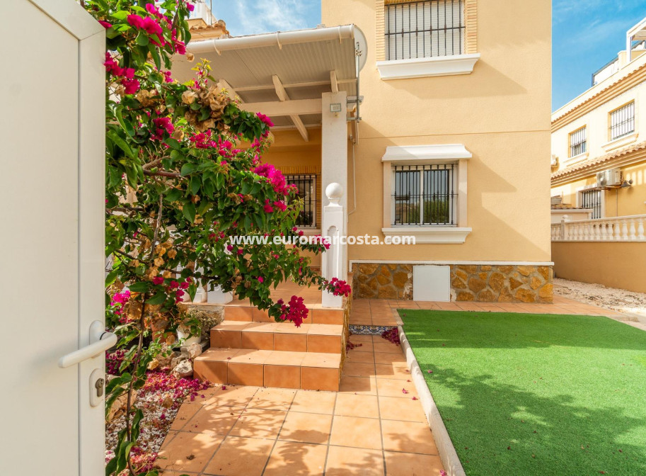 Objekte zum Wiederverkauf - Bungalow - Orihuela Costa