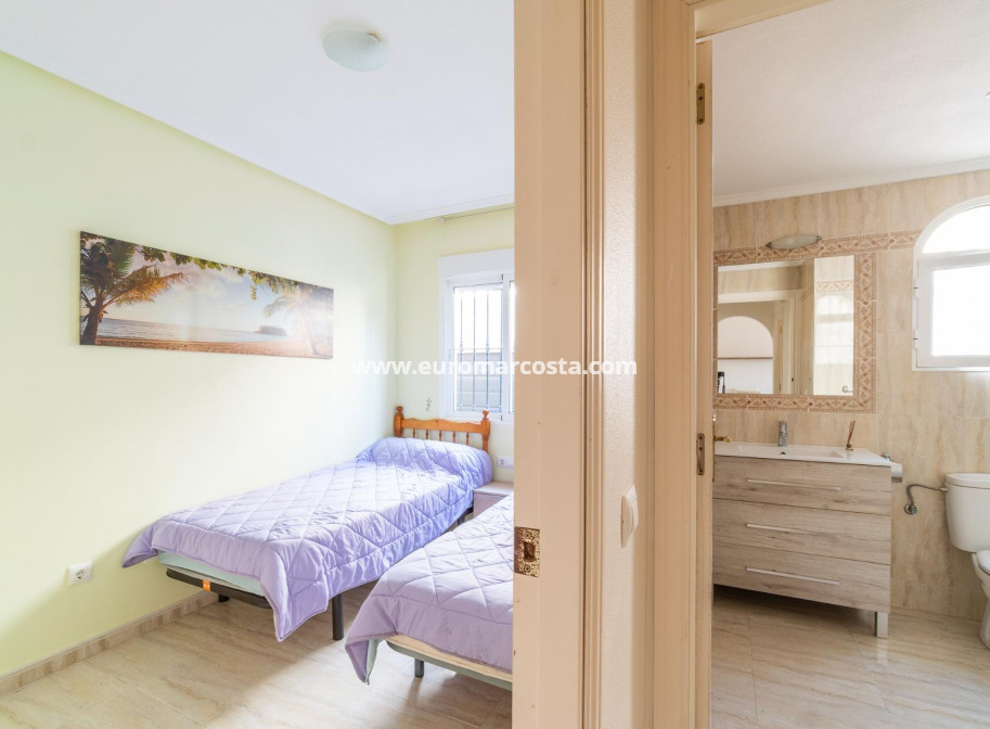 Objekte zum Wiederverkauf - Bungalow - Orihuela Costa