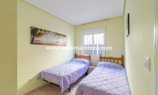 Objekte zum Wiederverkauf - Bungalow - Orihuela Costa