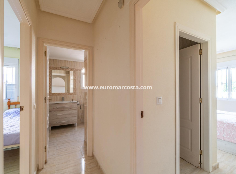 Objekte zum Wiederverkauf - Bungalow - Orihuela Costa