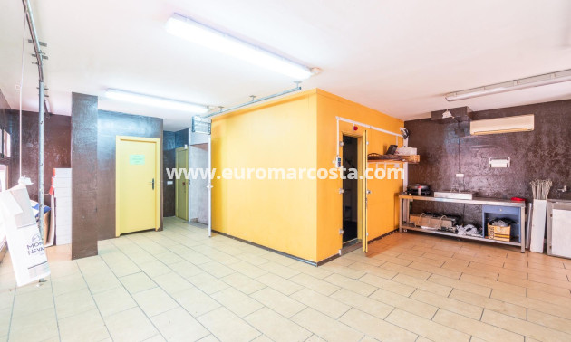 Objekte zum Wiederverkauf - Kommerziell - Torrevieja - TORREVIEJA