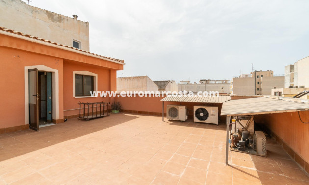 Objekte zum Wiederverkauf - Kommerziell - Torrevieja - TORREVIEJA