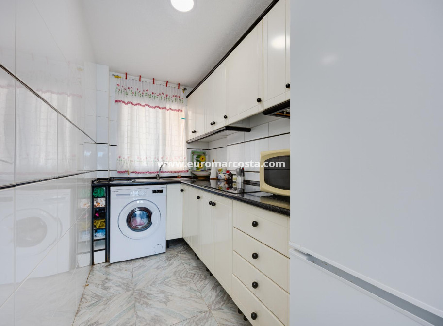 Objekte zum Wiederverkauf - Wohnung - Torrevieja - TORREVIEJA