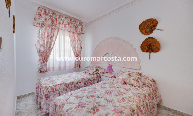 Objekte zum Wiederverkauf - Wohnung - Torrevieja - TORREVIEJA