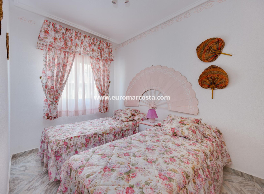 Objekte zum Wiederverkauf - Wohnung - Torrevieja - TORREVIEJA