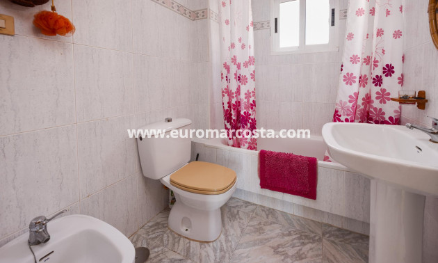 Objekte zum Wiederverkauf - Wohnung - Torrevieja - TORREVIEJA