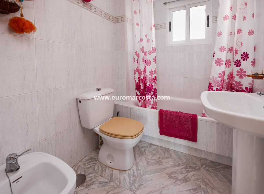 Objekte zum Wiederverkauf - Wohnung - Torrevieja - TORREVIEJA