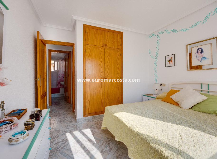 Objekte zum Wiederverkauf - Wohnung - Torrevieja - TORREVIEJA