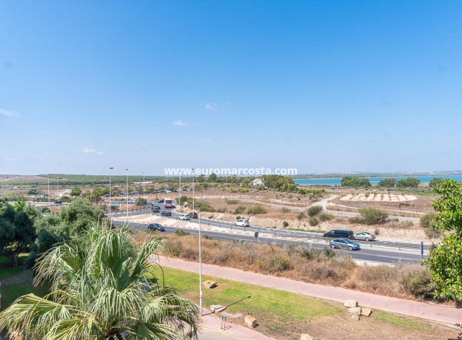 Objekte zum Wiederverkauf - Wohnung - Torrevieja - La Mata